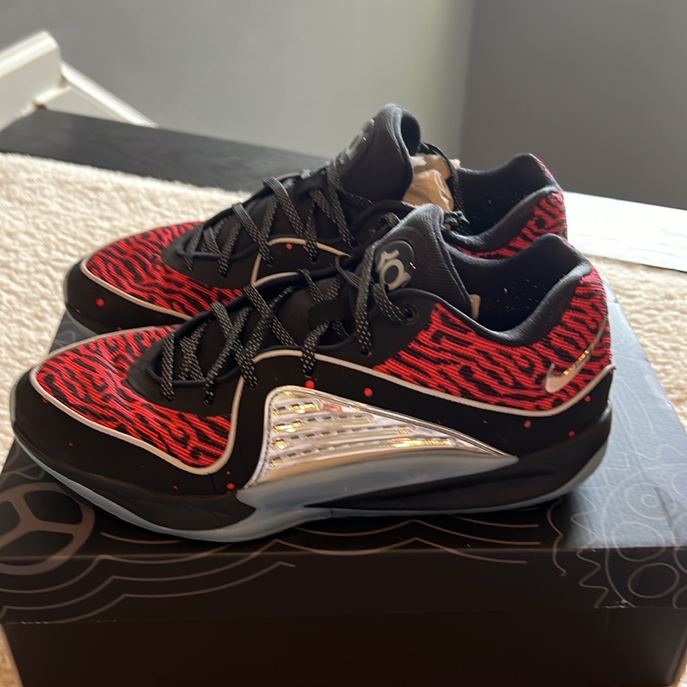 KD16 Men’s
